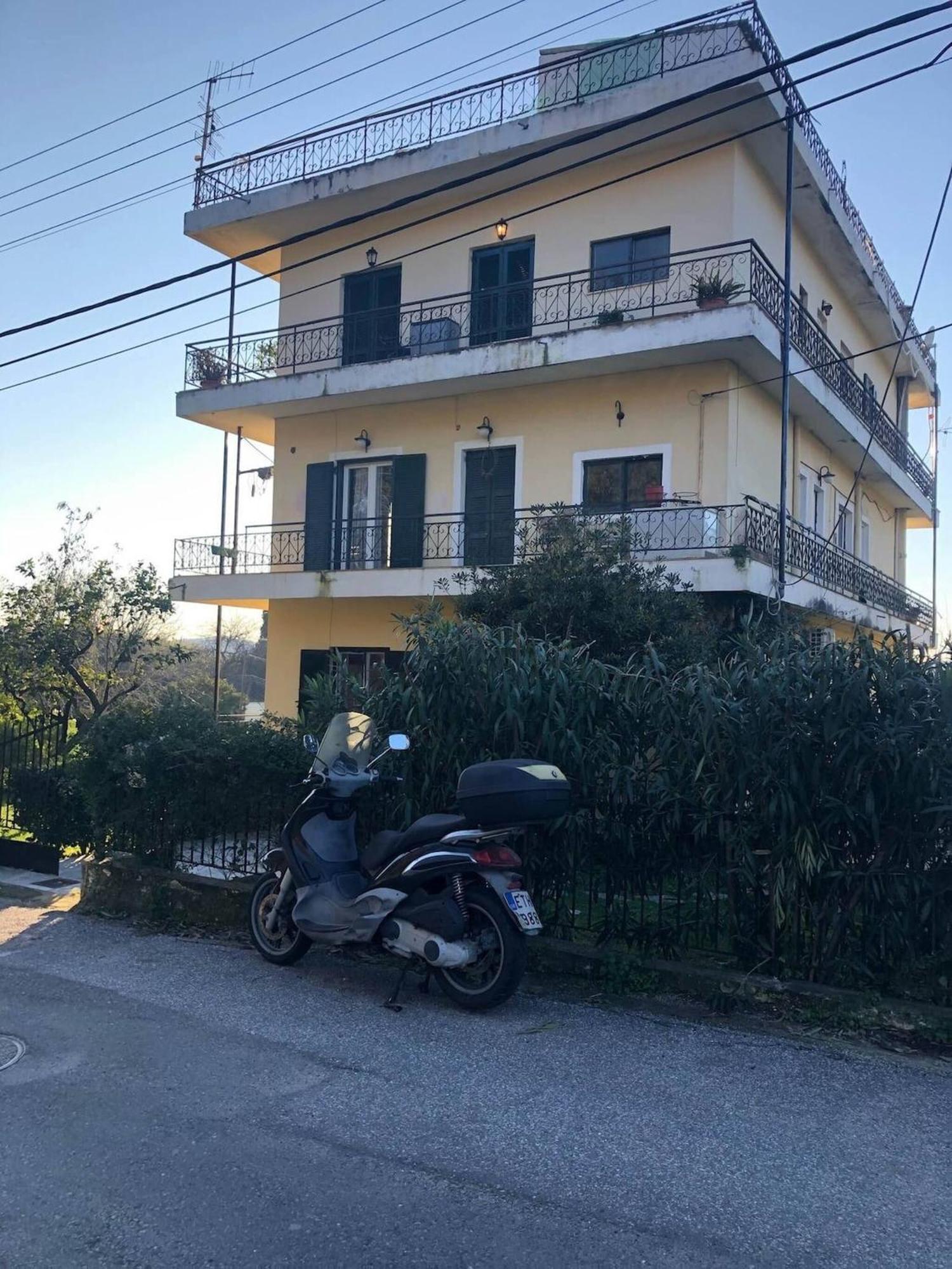 2 Bedroom Spacious Garden Apartment