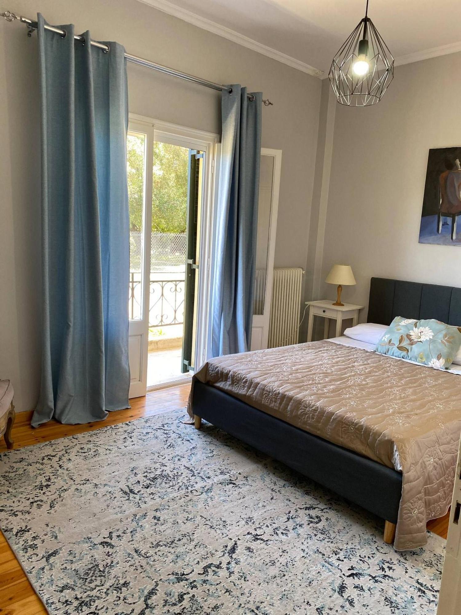 2 Bedroom Spacious Garden * Kanoni (Corfu)